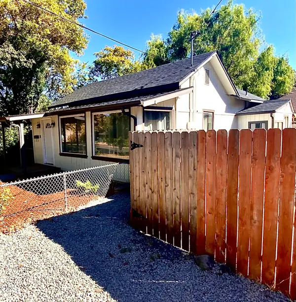 705 SE Riverside Avenue, Grants Pass, OR 97526