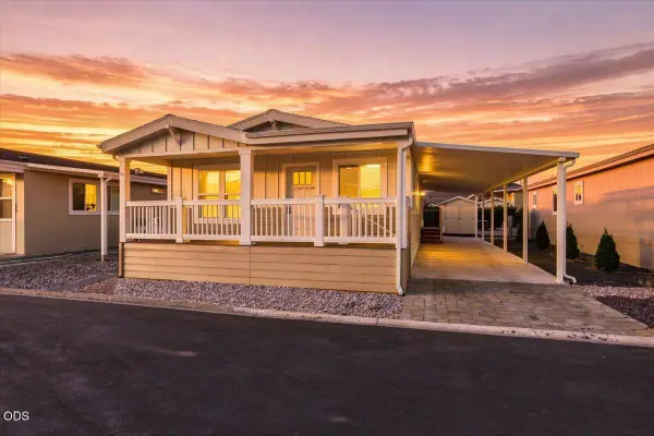 3555 S Pacific Highway #SPC 35, Medford, OR 97501