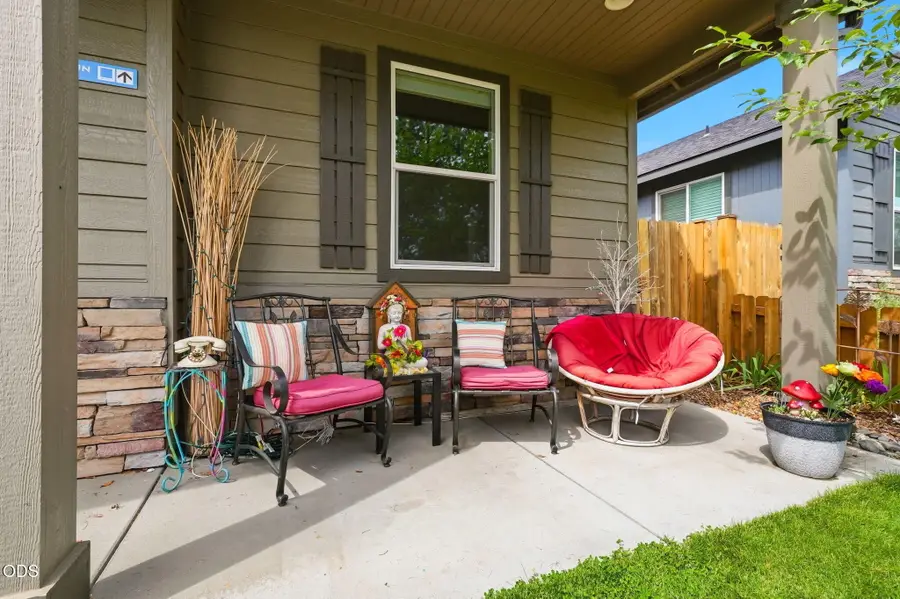 681 N Meadow Lane, Sisters, OR 97759 - #3