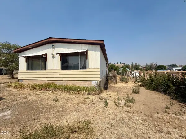 114 NE Jefferson Street, Madras, OR 97741