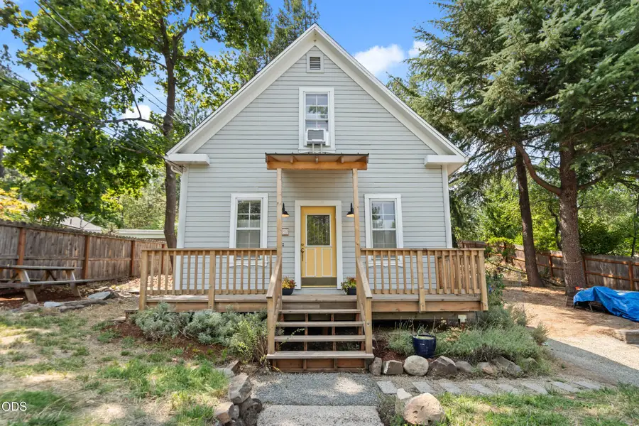 685 Beach Street, Ashland, OR 97520 - #3