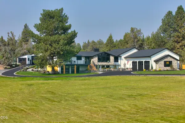 62215 Byram Court, Bend, OR 97701