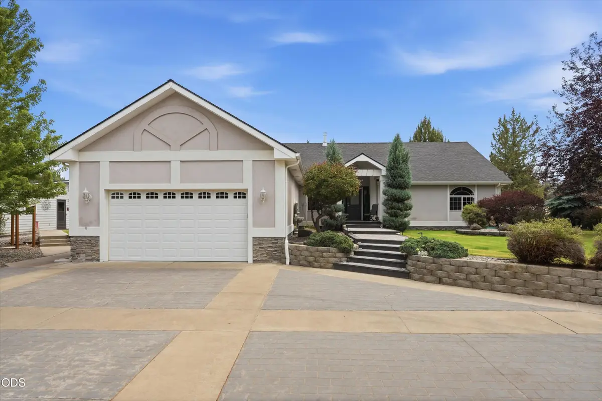 3500 NW Ivancovich Way, Redmond, OR 97756 - #1