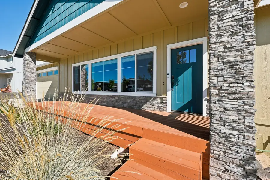 4809 SW Yew Place, Redmond, OR 97756 - #2