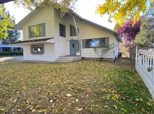 200 Clover Lane, Medford, OR 97501 - #1