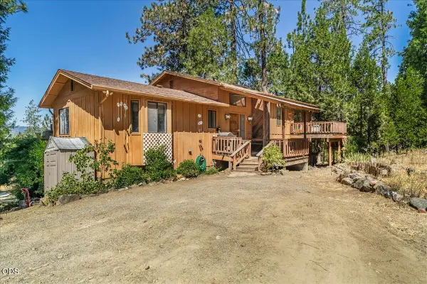 1167 Canyon Oak Drive, Grants Pass, OR 97526