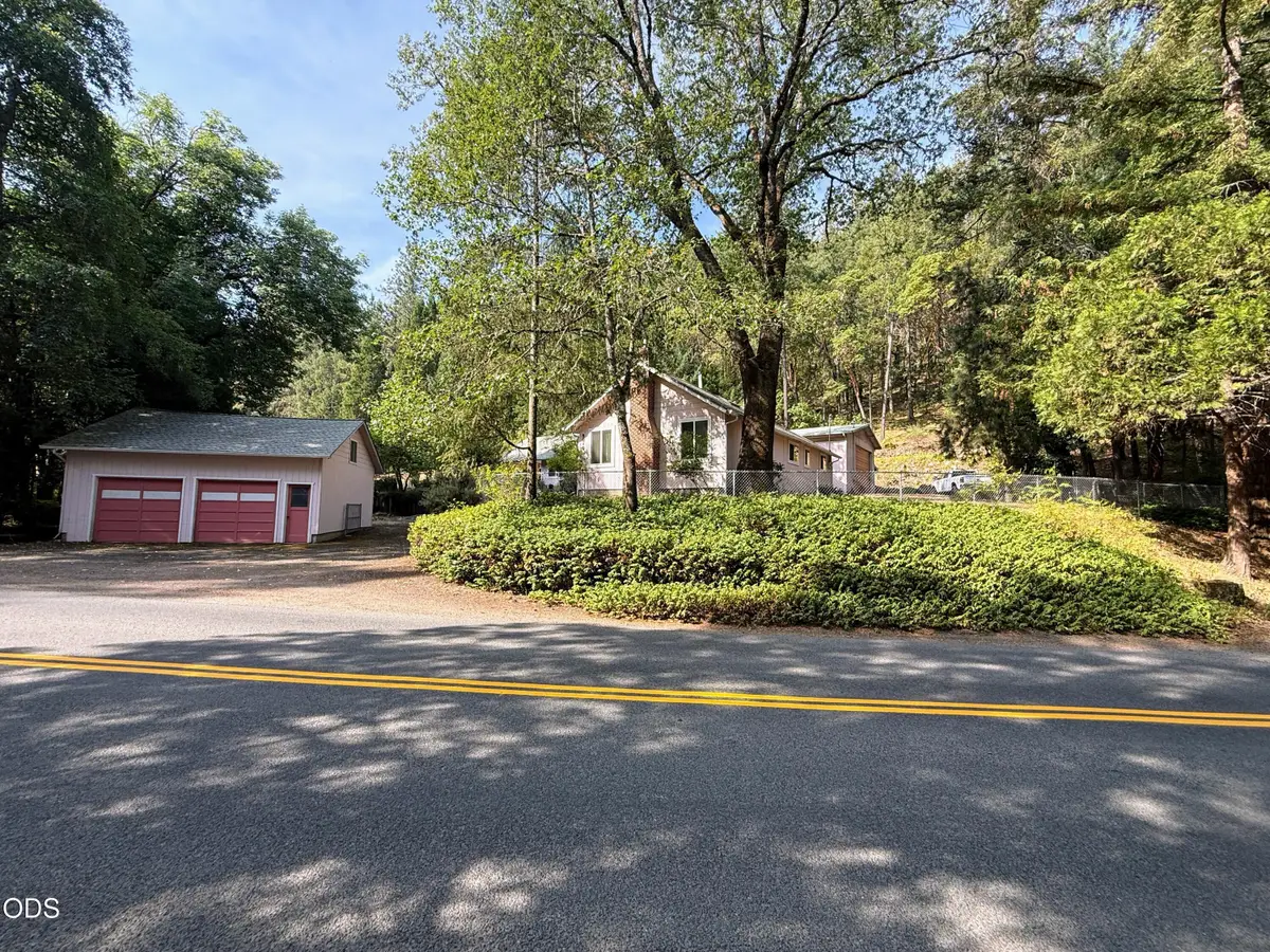 5010 Griffin Creek Road, Medford, OR 97501 - #1