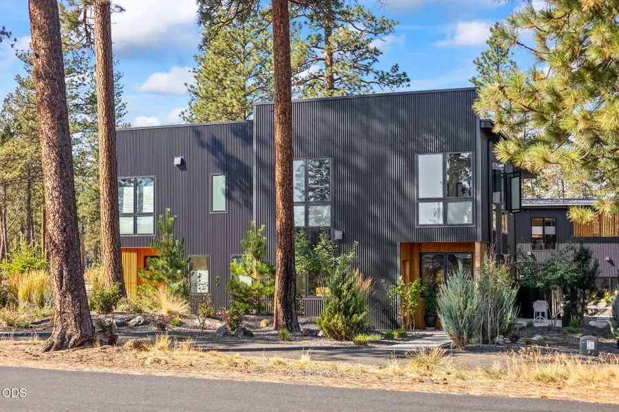 515 N Pine Street, Sisters, OR 97759 - #3