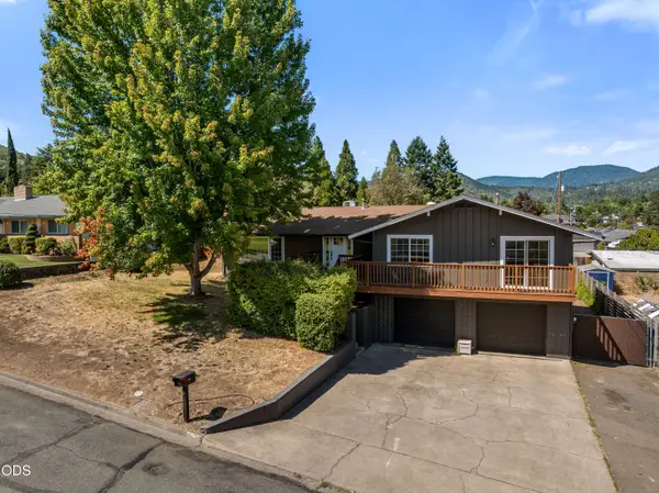 712 NW Savage Street, Grants Pass, OR 97526