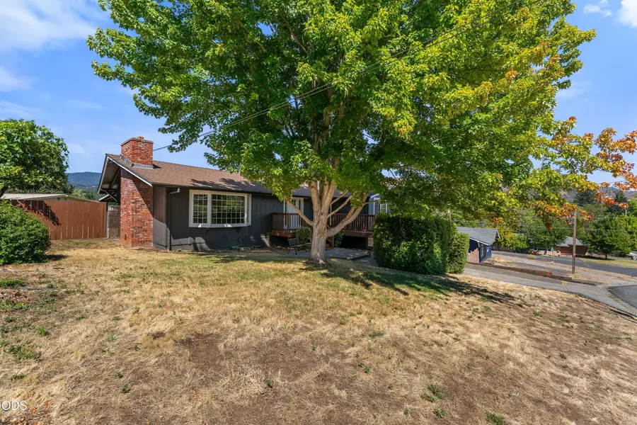 712 NW Savage Street, Grants Pass, OR 97526 - #2