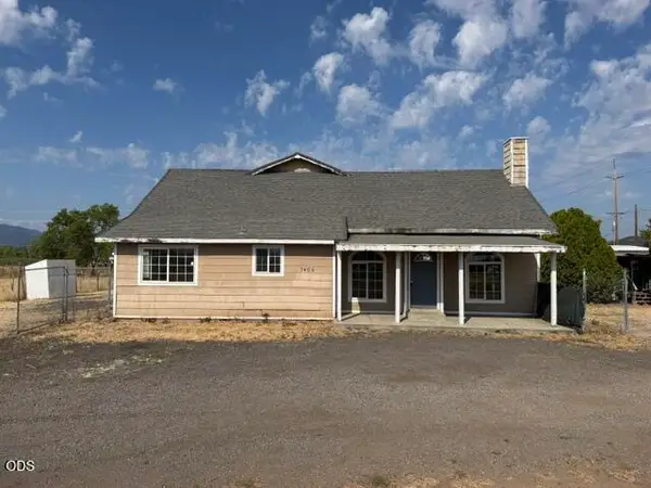 7465 Table Rock Terrace, Central Point, OR 97502