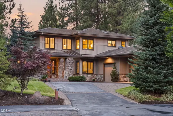 61673 Tam Mcarthur Loop, Bend, OR 97702