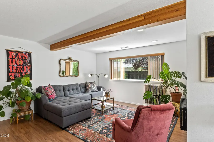 1801 NE Purcell Boulevard #APT 14, Bend, OR 97701 - #3