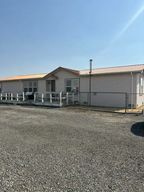 785 NE Dogwood Lane, Madras, OR 97741