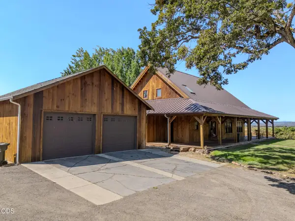 688 Worthington Road, Eagle Point, OR 97524