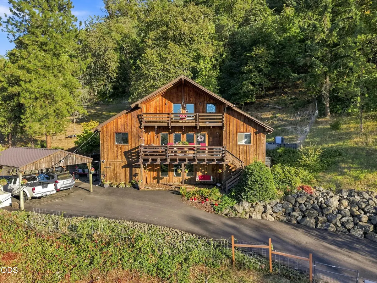 466 Laurel Drive, Roseburg, OR 97471 - #1