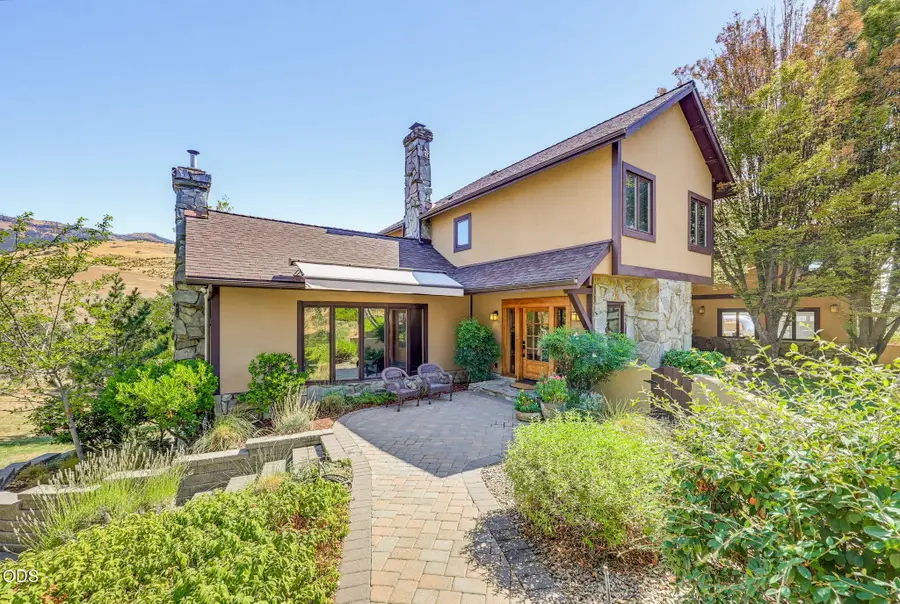 55 Pompadour Drive, Ashland, OR 97520 - #3