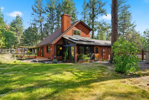 15762 Sage Woods Lane, Sisters, OR 97759