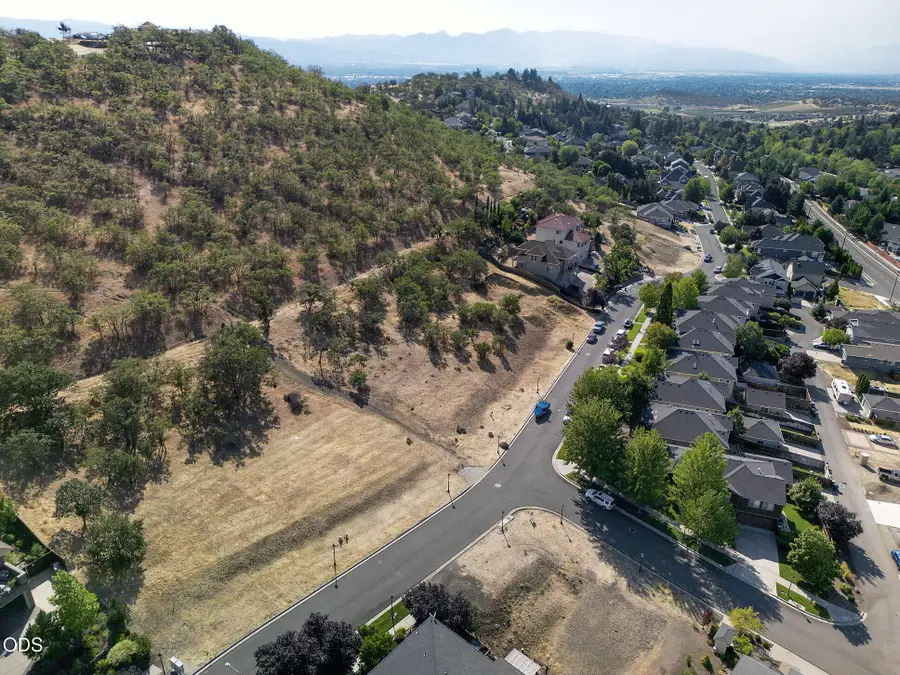 4694 Hathaway Drive, Medford, OR 97504 - #3