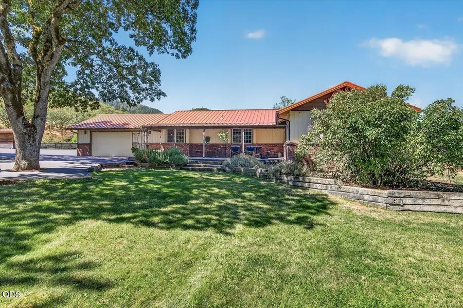 5485 Kane Creek Road, Central Point, OR 97502 - #3