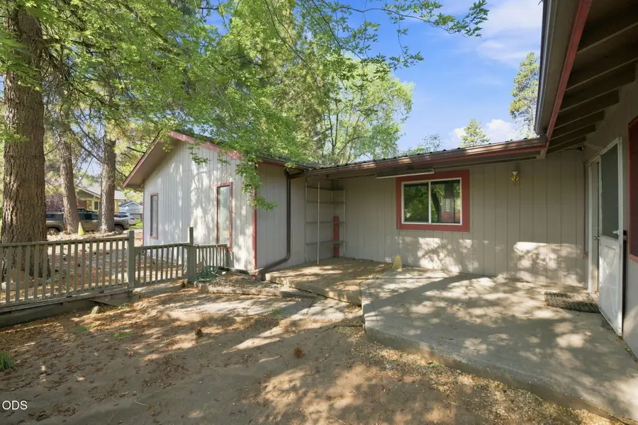 828 NW Florida Avenue, Bend, OR 97703 - #2