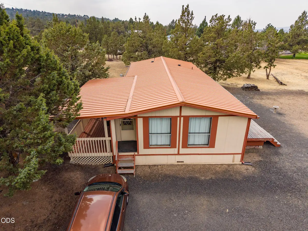 1643 SE Akins Drive, Prineville, OR 97754 - #1