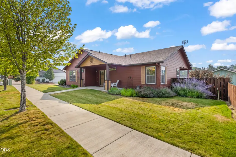 534 NE Brookstone Drive, Prineville, OR 97754 - #3