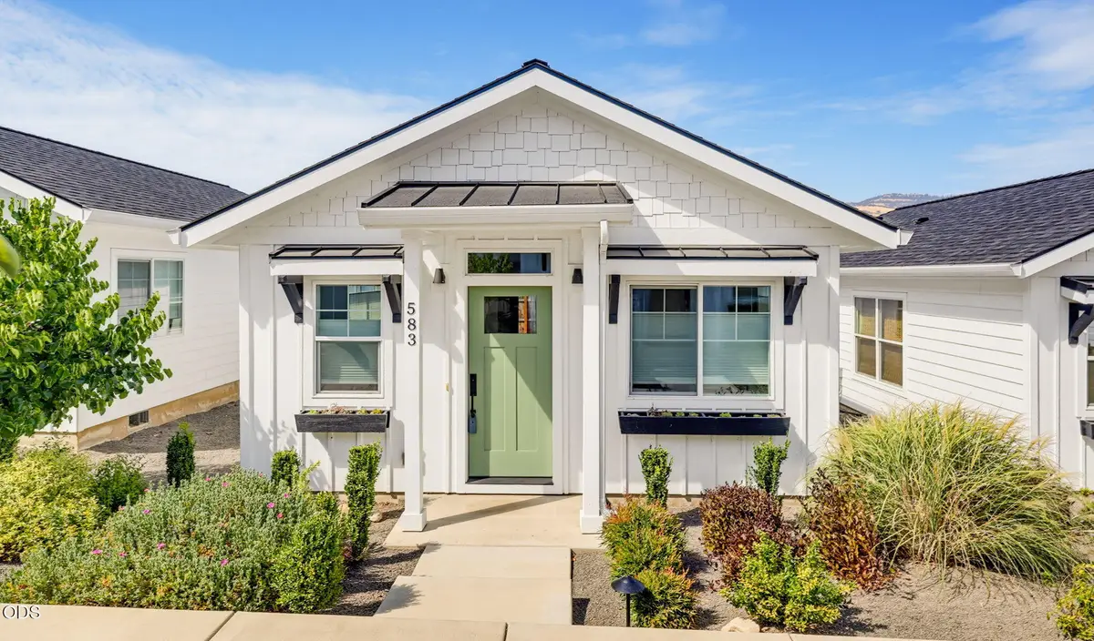 583 Coffee Lane, Ashland, OR 97520 - #1