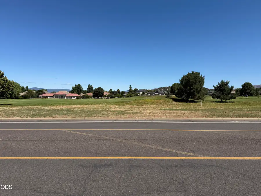 Robert Trent Jones Boulevard #1, Eagle Point, OR 97524 - #2