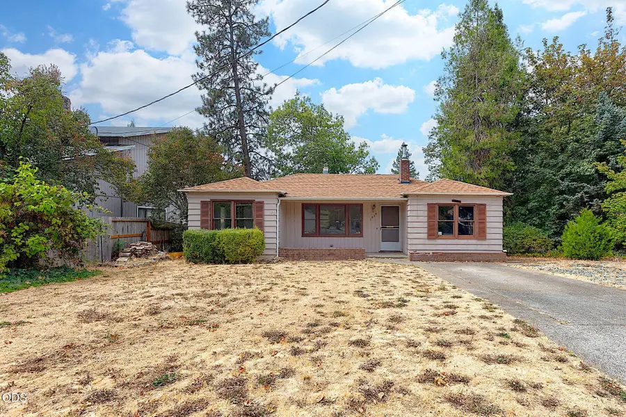 1434 NW Hawthorne Avenue, Grants Pass, OR 97526 - #2