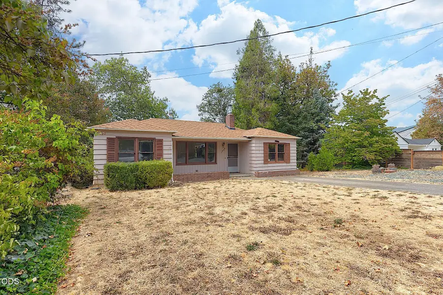 1434 NW Hawthorne Avenue, Grants Pass, OR 97526 - #3