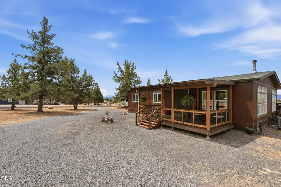 10711 SW Shad Road, Terrebonne, OR 97760 - #2