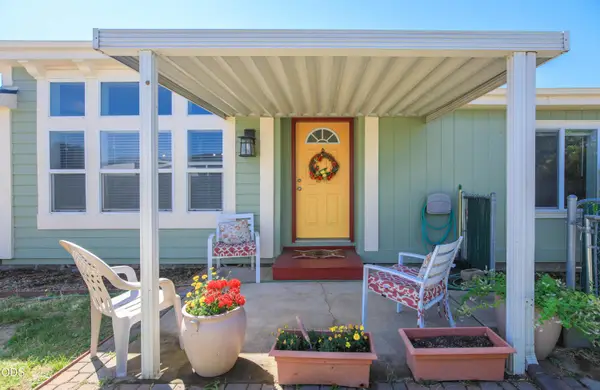 1289 Nadia Way, Central Point, OR 97502