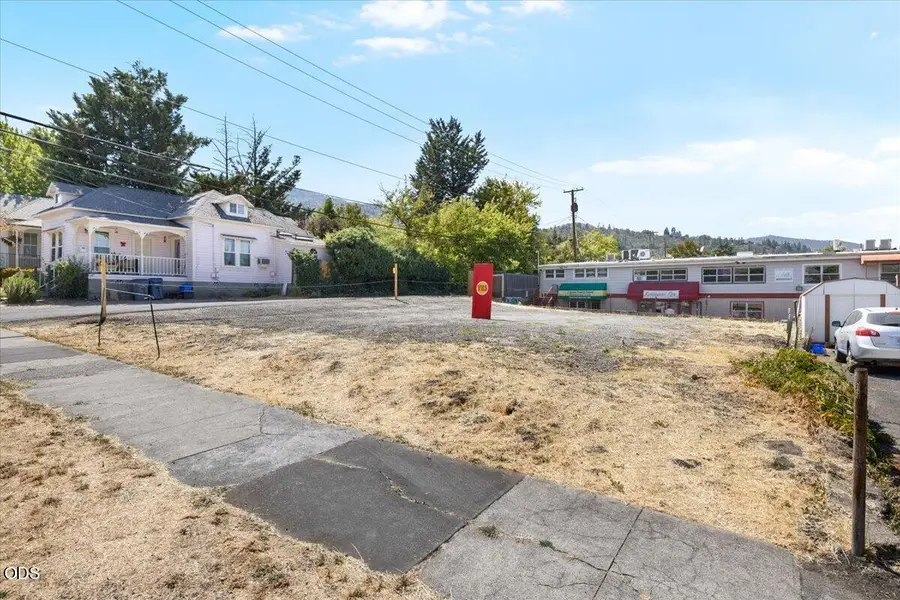 283 N 2nd Street, Ashland, OR 97520 - #2