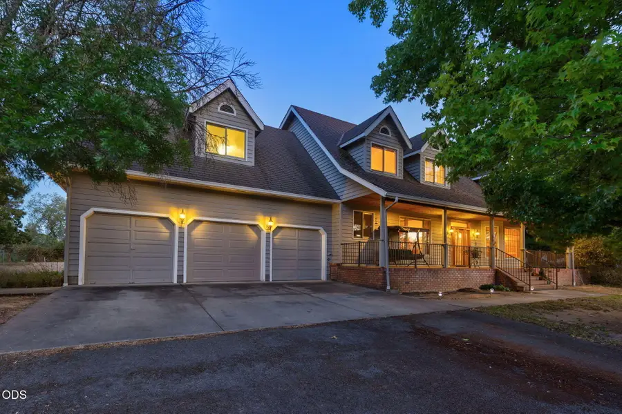 575 Pavillian Drive, Grants Pass, OR 97526 - #2