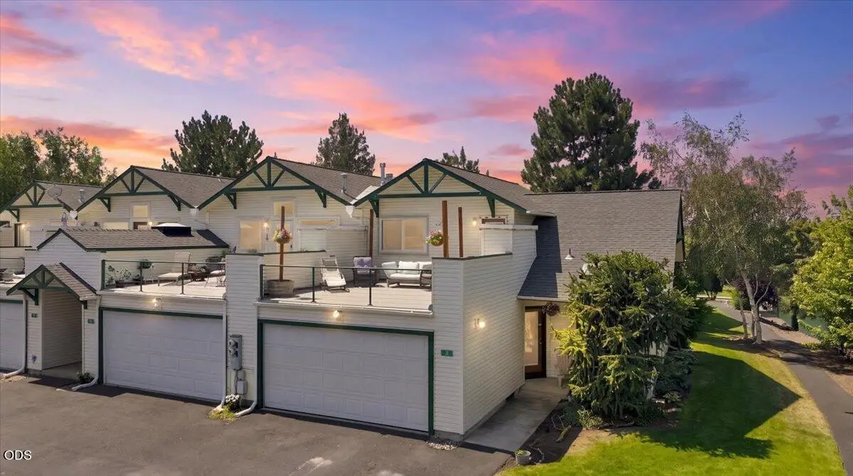 438 NW 19th #UNIT 5, Redmond, OR 97756 - #1