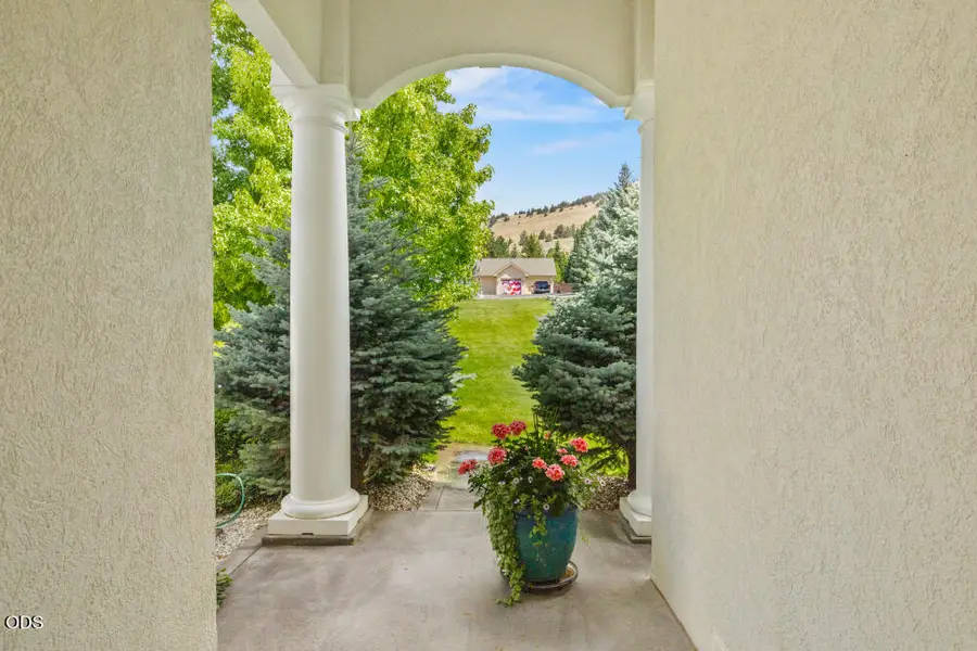 9456 Greenbrier Drive, Klamath Falls, OR 97603 - #3