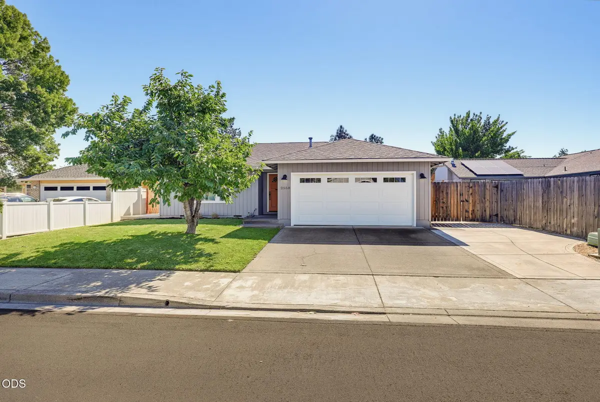 2558 Alma Drive, Medford, OR 97504 - #1