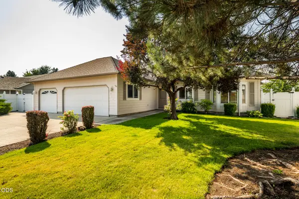 3916 SW Sam Snead Court, Redmond, OR 97756