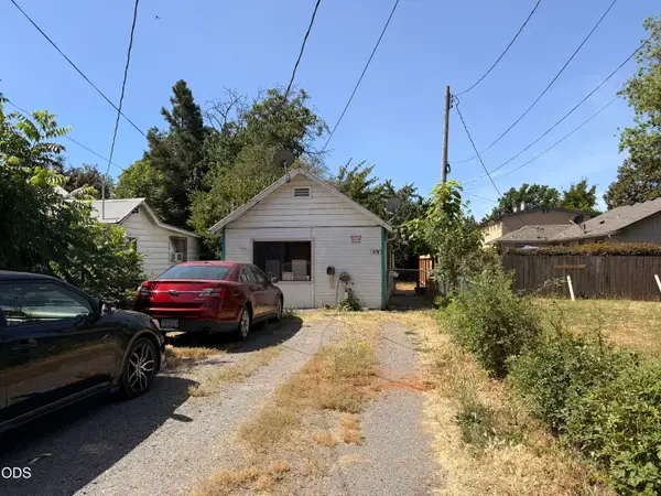 411 SE L Street, Grants Pass, OR 97526