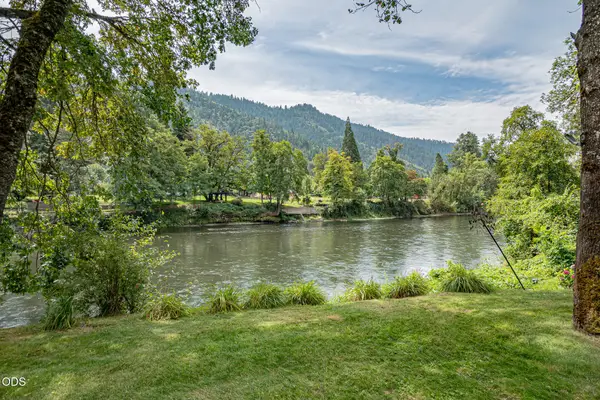 5605 Foothill Boulevard, Rogue River, OR 97537