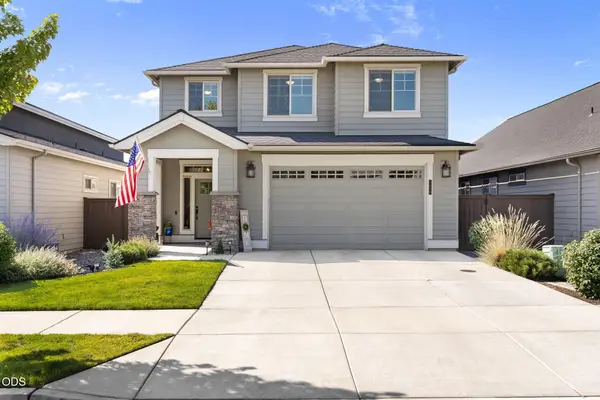 3650 SW Badger Court, Redmond, OR 97756