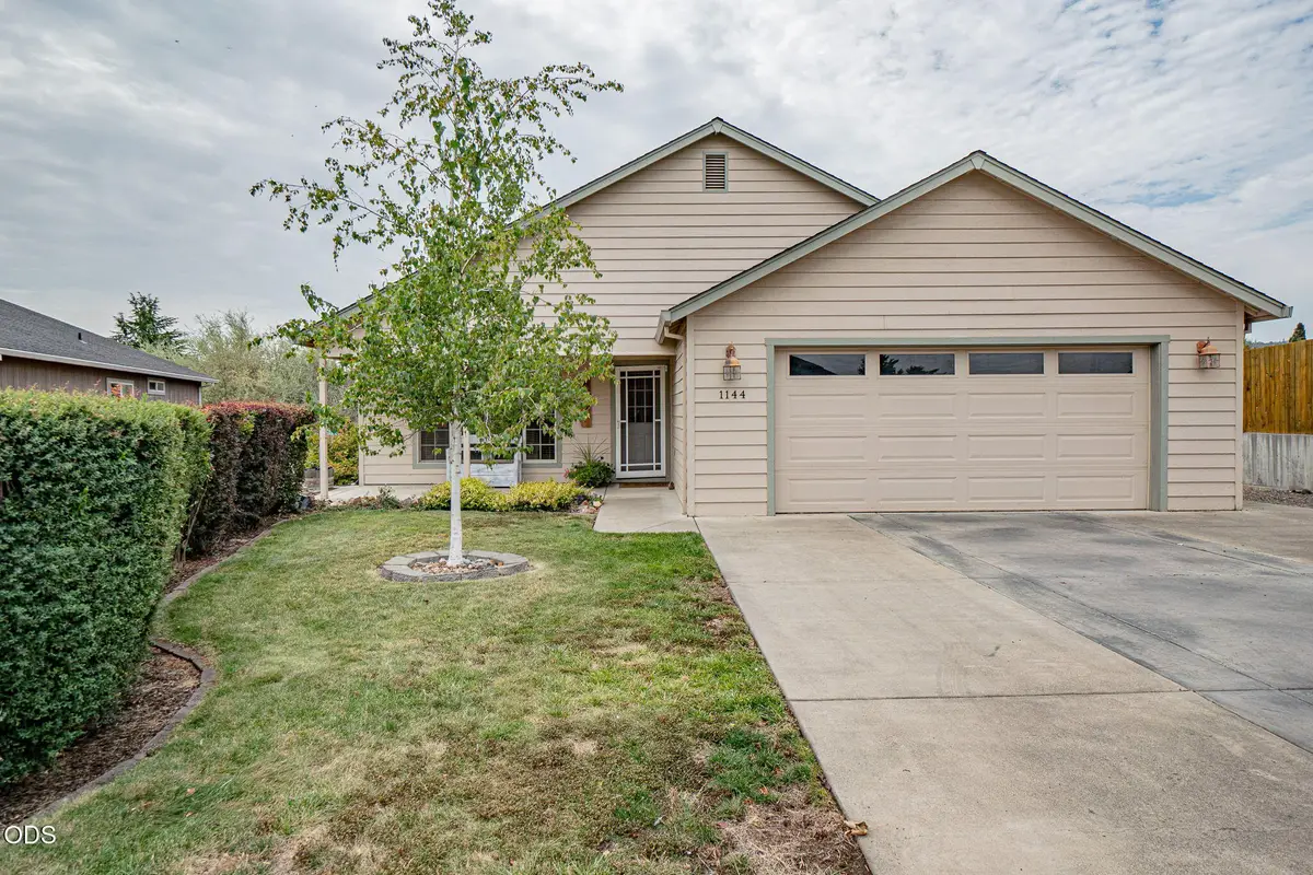 1144 Highlands Drive, Eagle Point, OR 97524 - #1