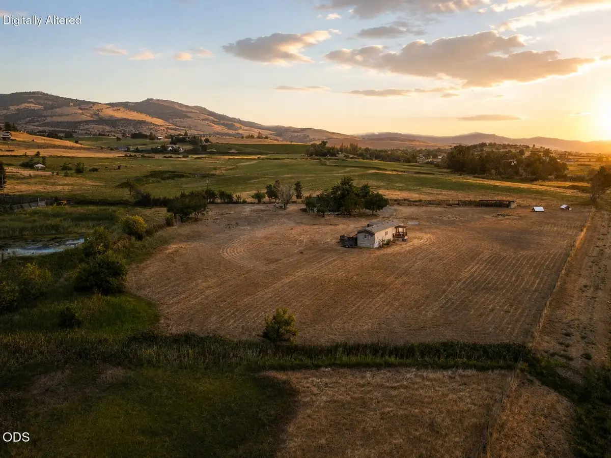 728 W Valley View, Ashland, OR 97520 - #1