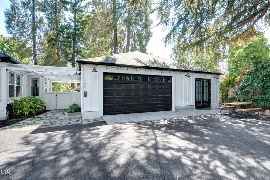 123 Vancouver Avenue, Medford, OR 97504 - #3