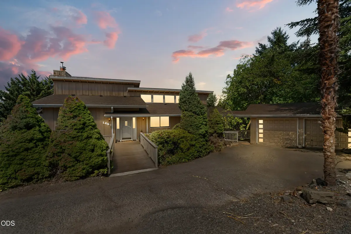 1459 Highcrest Drive, Medford, OR 97504 - #1