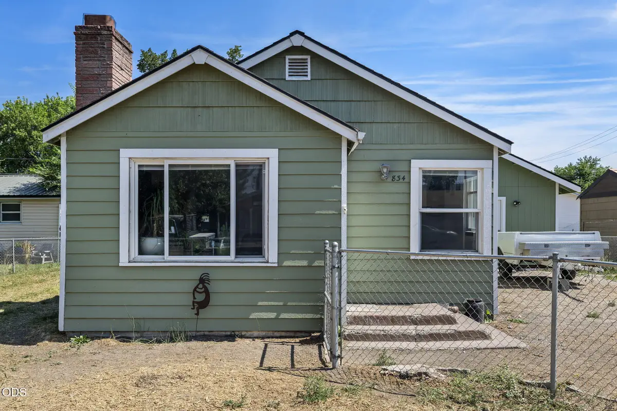 834 NW Ewen Street, Prineville, OR 97754 - #1