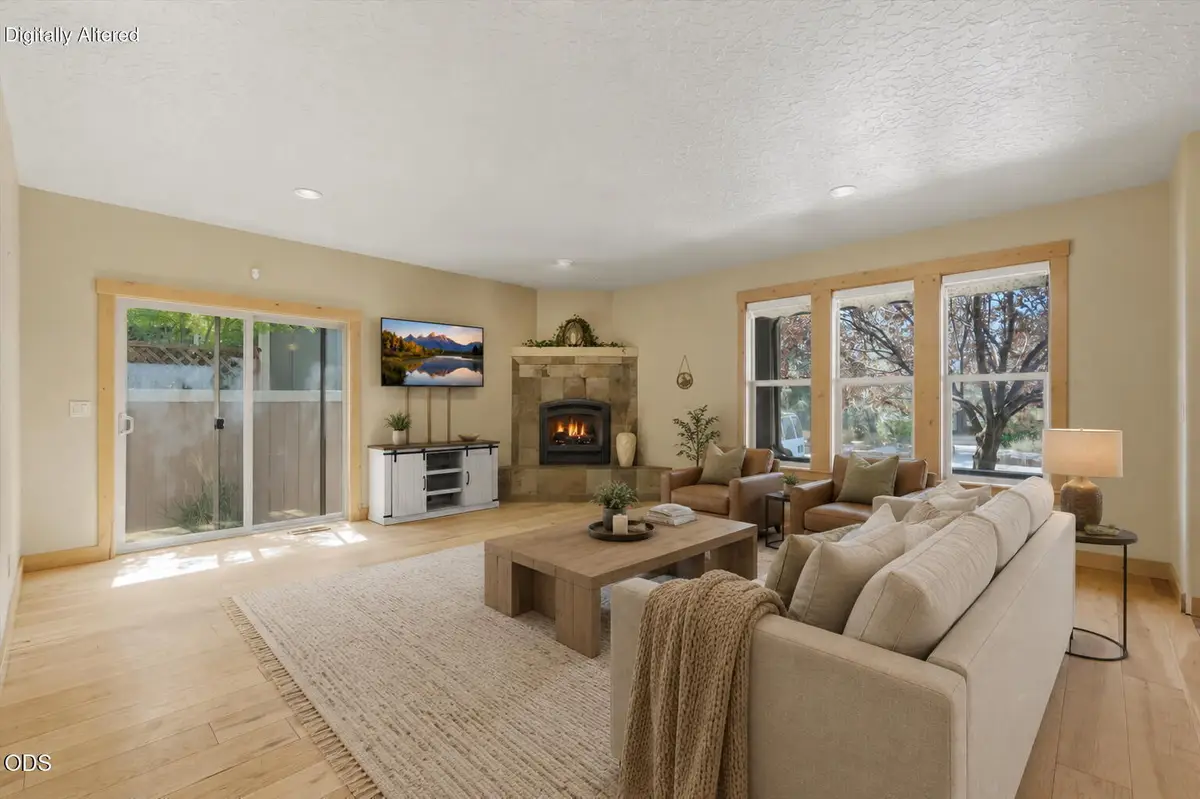 61390 Merriewood Court, Bend, OR 97702 - #1