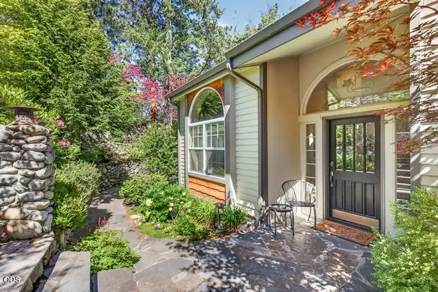 1071 Wildwood Way, Ashland, OR 97520 - #2