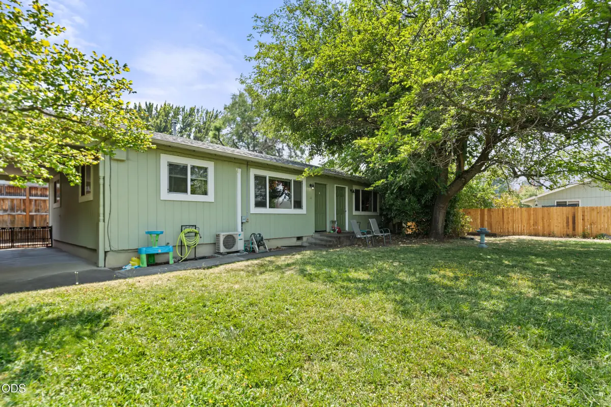 400 S Rose Street #A-B, Phoenix, OR 97535 - #1